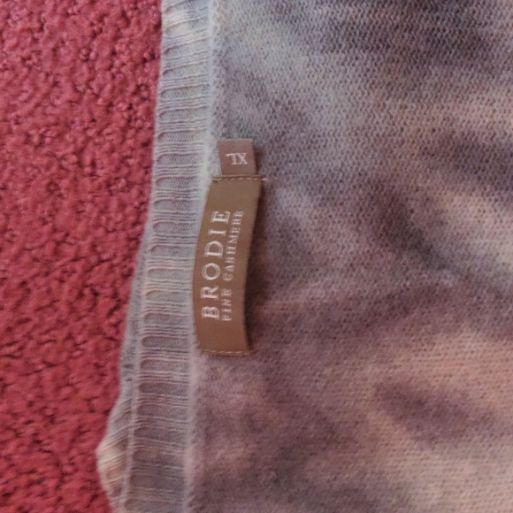 Brodie Cashmere Sahara Oversized Cardigan - Picture 3 of 6